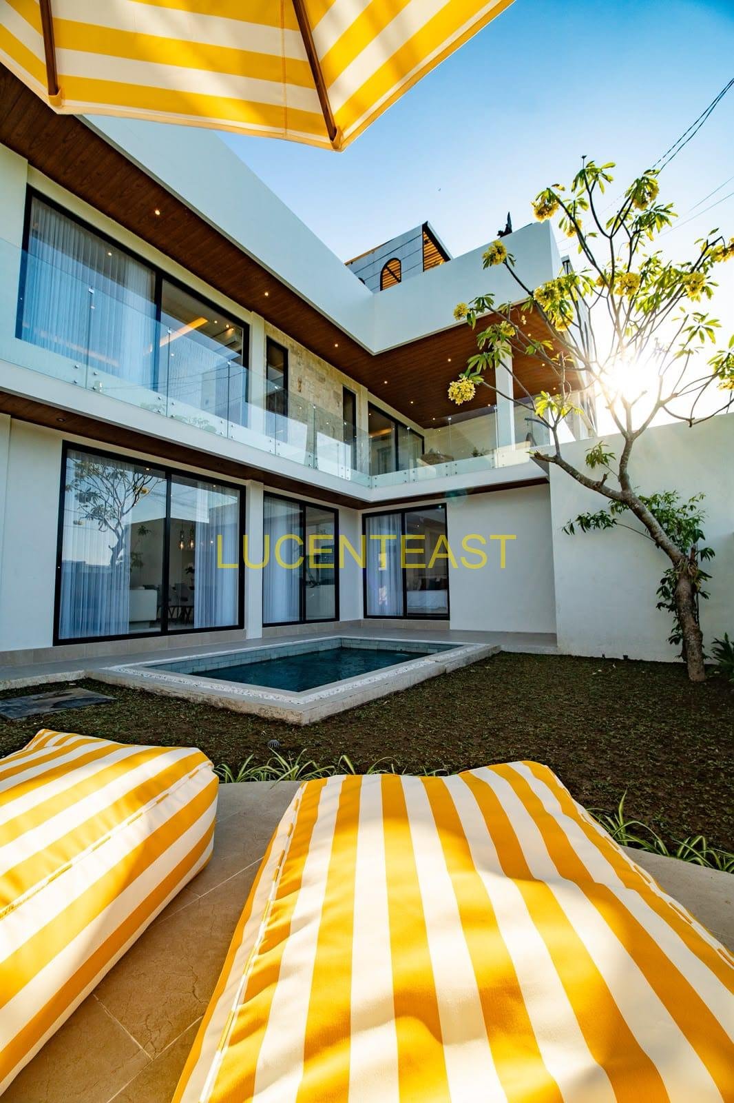 JUAL VILLA MODERN TROPICAL CANGGU