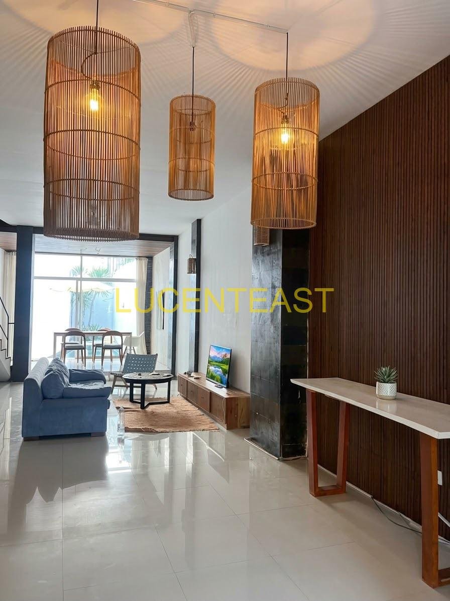 FOR SALE VILLA PRIVATE POOL BERAWA BEACH