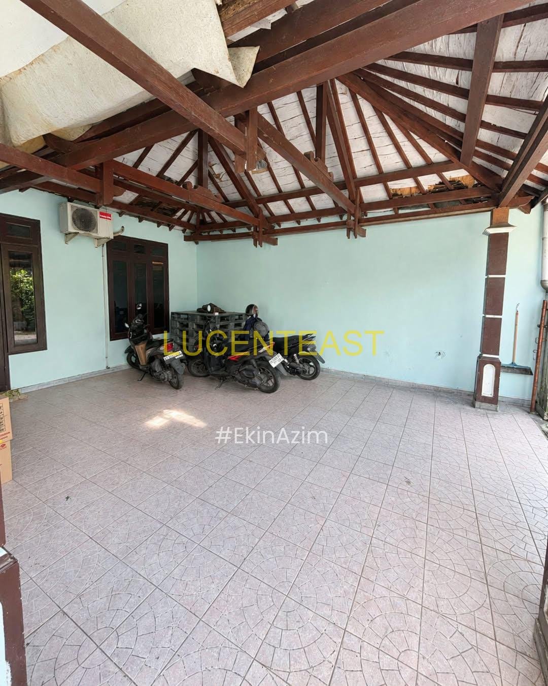 JUAL RUMAH SEMI 2 LANTAI UBUNG